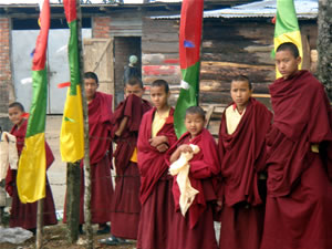 Lava monks greet Jetsun Khandro Rinpoche