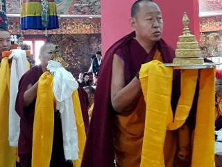 Tenzhug (long-life ceremony) offering to His Eminence Khochhen Rinpoche