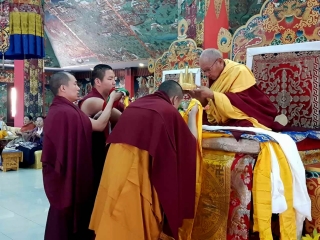 Tenzhug (long-life ceremony) offering to His Eminence Khochhen Rinpoche