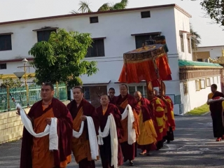 Tenzhug (long-life ceremony) offering to His Eminence Khochhen Rinpoche