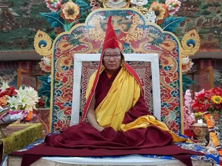 Tenzhug (long-life ceremony) offering to His Eminence Khochhen Rinpoche