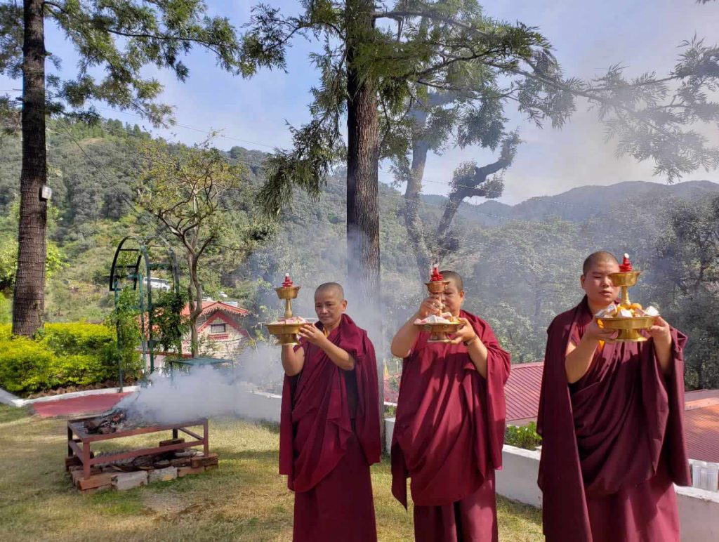 Three Senior Nuns of Samten Tse Complete the Three-Year Retreat