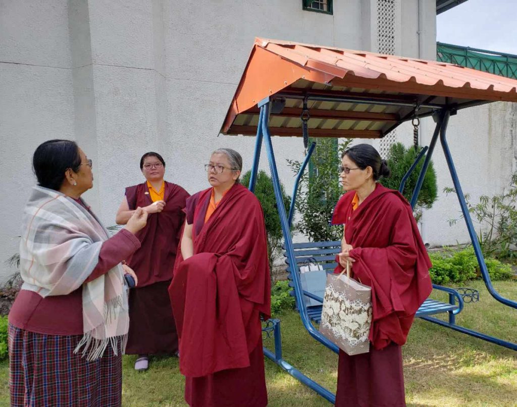 Three Senior Nuns of Samten Tse Complete the Three-Year Retreat