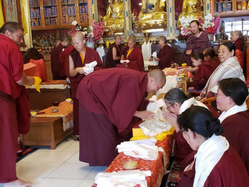 Three Senior Nuns of Samten Tse Complete the Three-Year Retreat