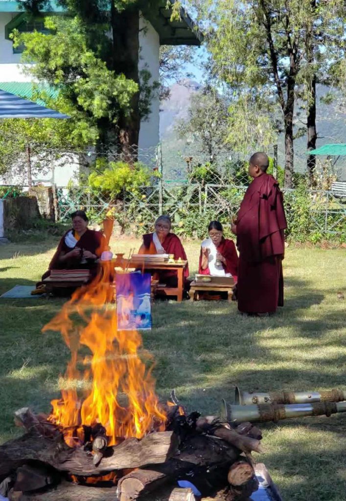 Three Senior Nuns of Samten Tse Complete the Three-Year Retreat