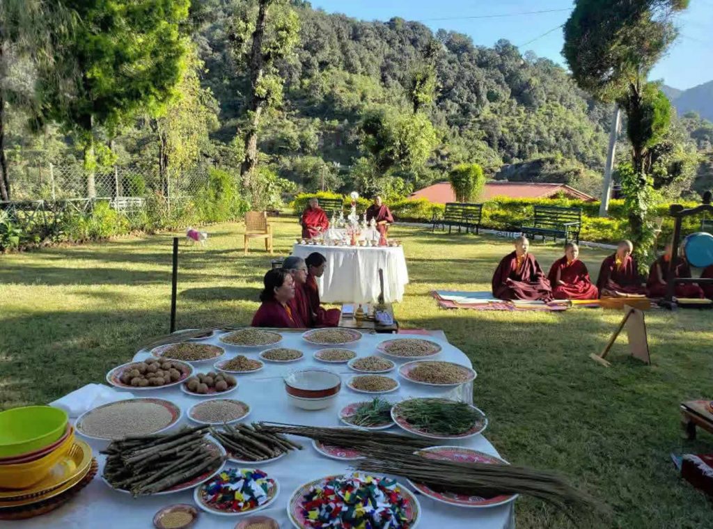 Three Senior Nuns of Samten Tse Complete the Three-Year Retreat